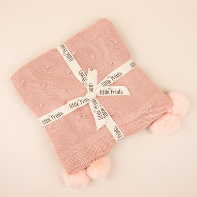 Paturica bebe din bumbac tricotata cu pom pom - Little Prints 100-80 cm - Powder Rose