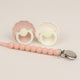 Set Clip Lantisor + 2 Suzete FRIGG Daisy cu tetina rotunda - Silica Blush